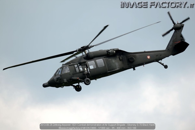 2013-06-28 Zeltweg Airpower 1531 Combat demonstration of Air Support Brigade - Sikorsky S-70 Black Hawk.jpg